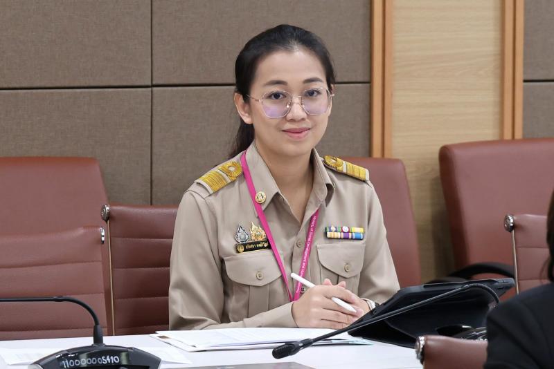 นายอภิชา เลิศพชรก�