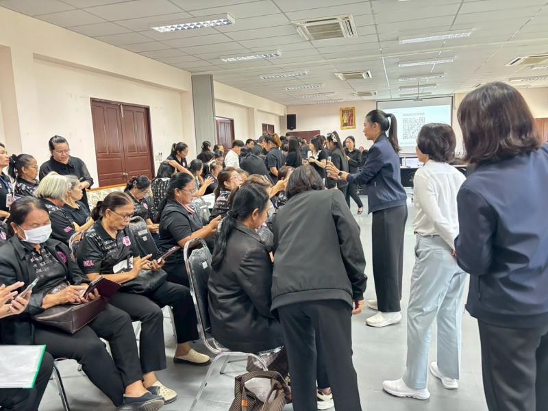 นางวาสนา ทองจันทร�