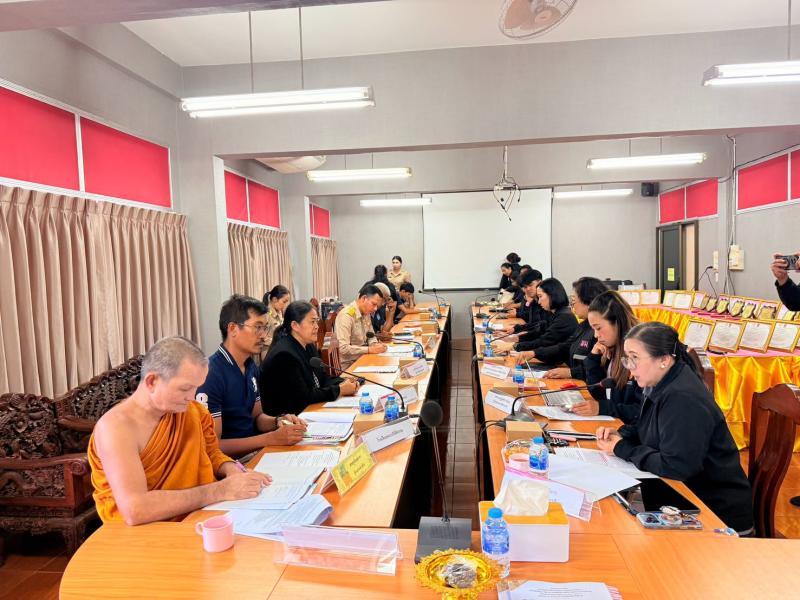 นางศิริลักษณ์ มีม�