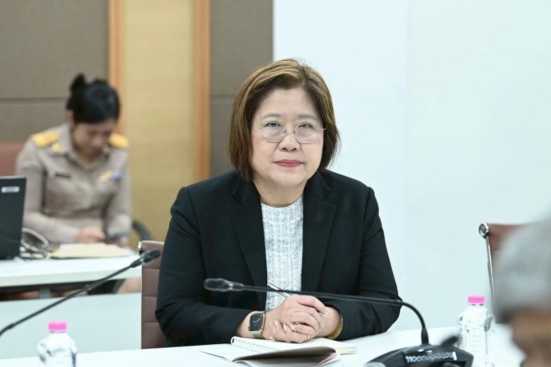 รมว.พม. เป็นประธาน�