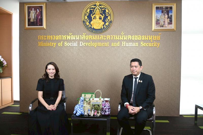 รมว.พม. ให้สัมภาษณ�