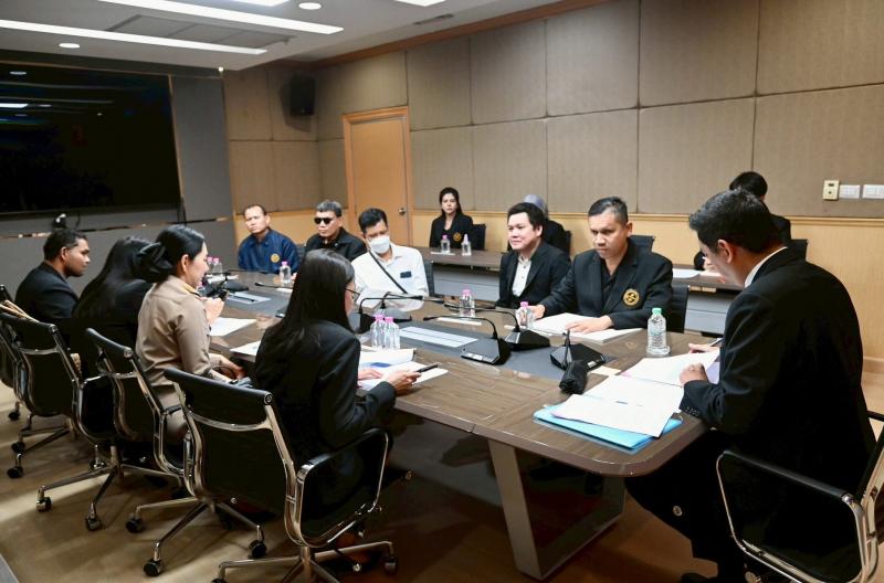 รมว.พม. ให้คณะกรรม�