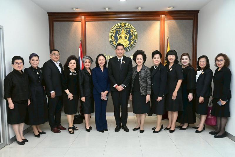 รมว.พม. ให้คณะกรรม�