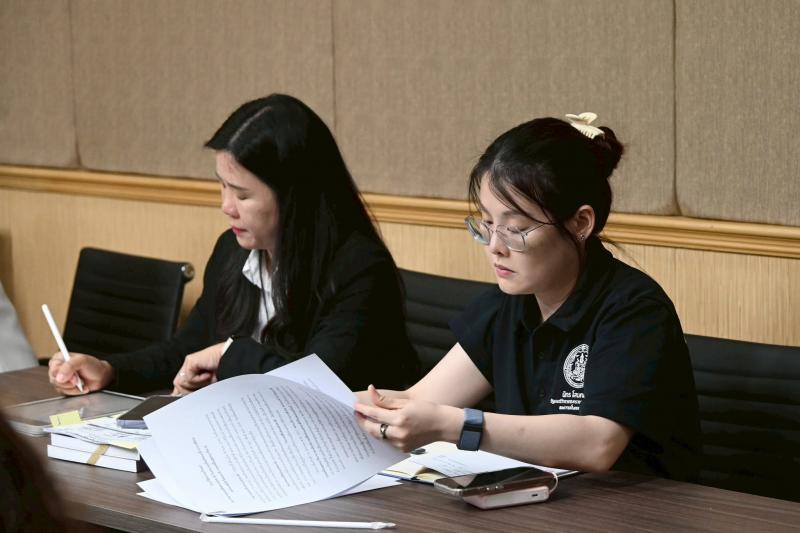 รมว.พม. ให้คณะกรรม�