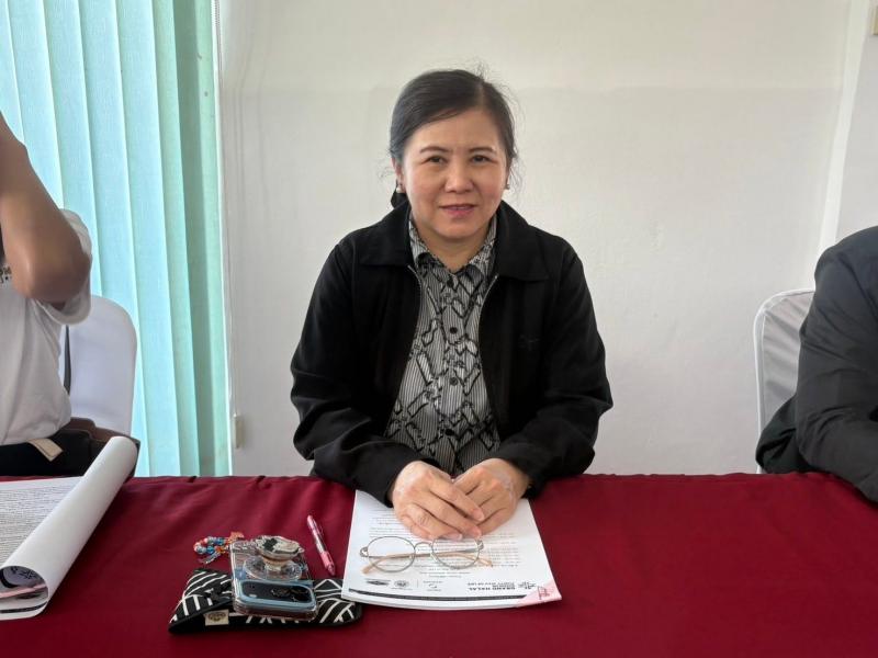 นางศิริลักษณ์ มีม�