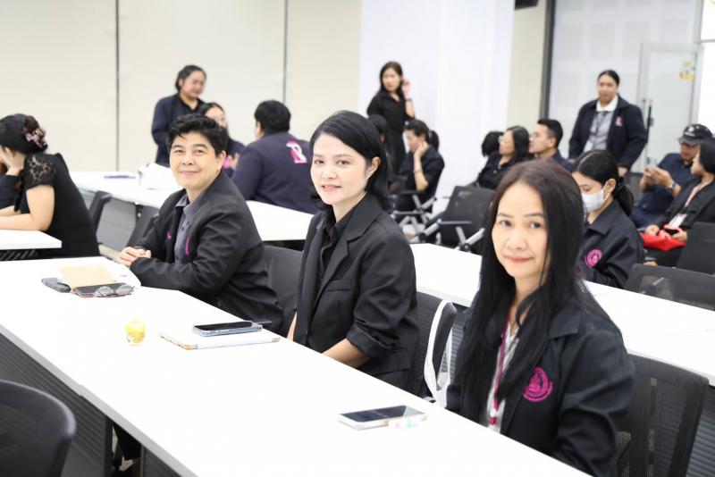 นางสาวสุนีย์ ศรีส�