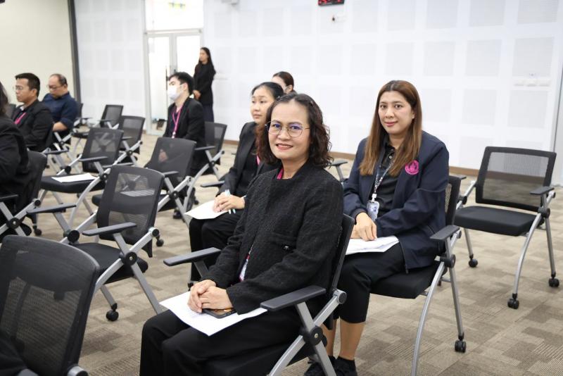 นางสาวสุนีย์ ศรีส�