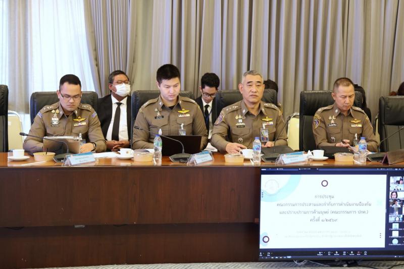 รมว.พม. เป็นรองประ�