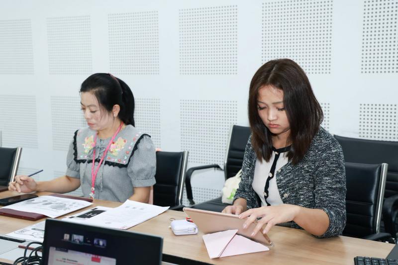 นางศิริลักษณ์ มีม�
