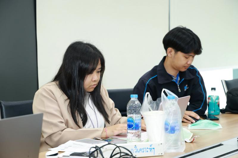 นางศิริลักษณ์ มีม�