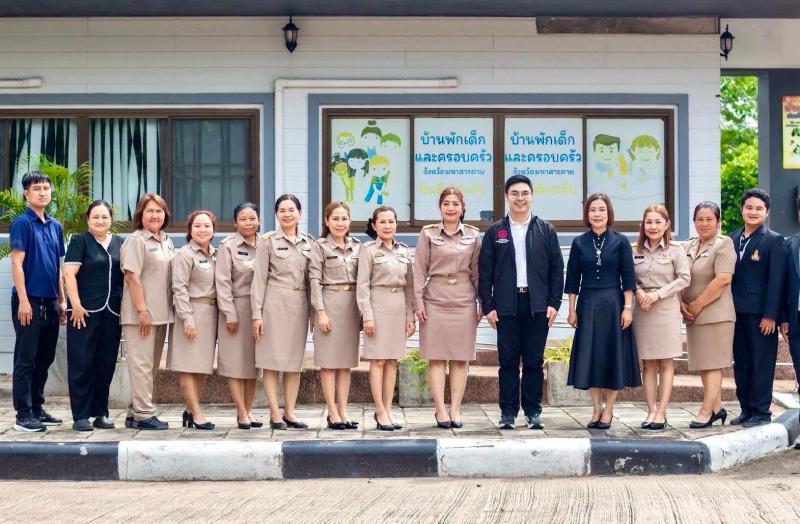 นายเอนกชัย เรืองร�