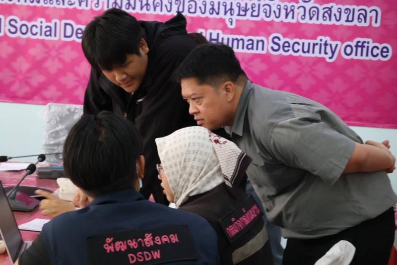 นางณิชาพัชฌ์ เพ็ช�