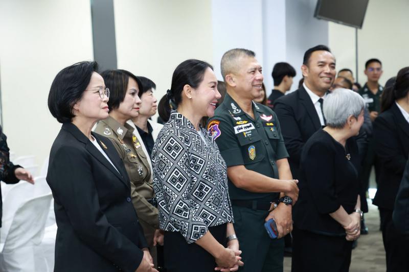 รมว.พม. มอบนโยบายด�