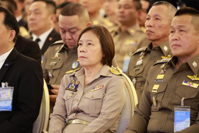 นางสาวสุนีย์ ศรีส�