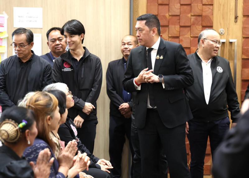 รมว.พม. เป็นประธาน�