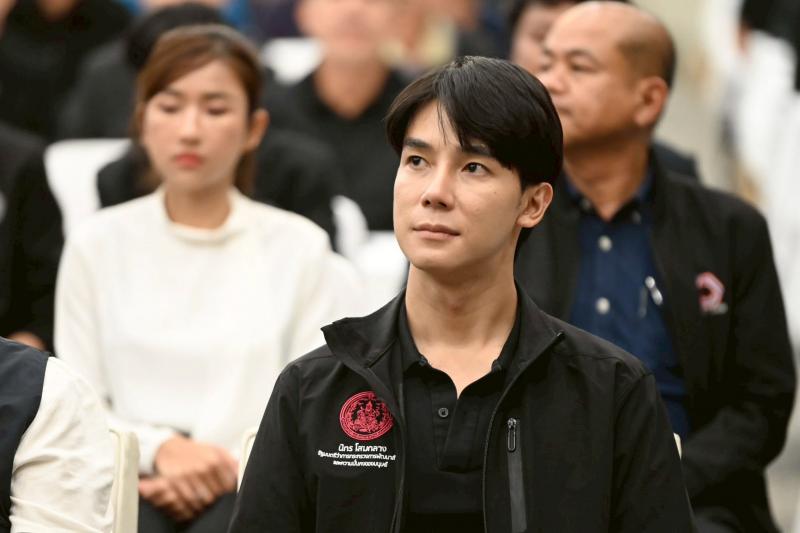 รมว.พม. มอบแนวทางก�