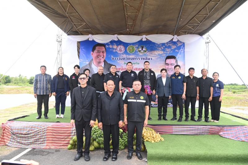 รมว.พม. พร้อมด้วย ร�