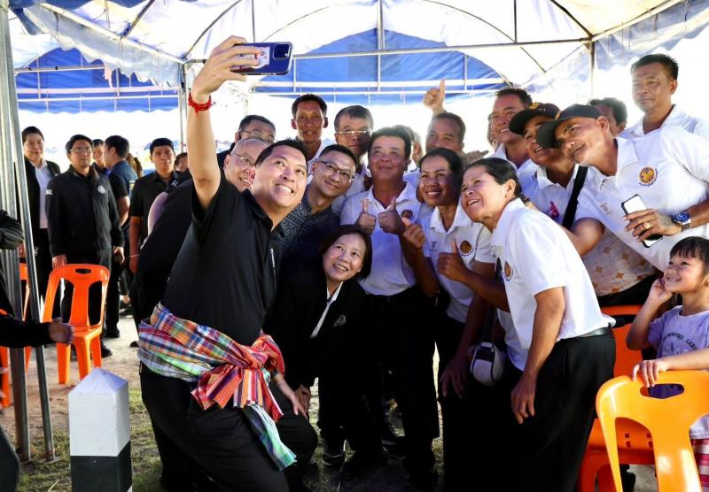 รมว.พม. พร้อมด้วย ร�