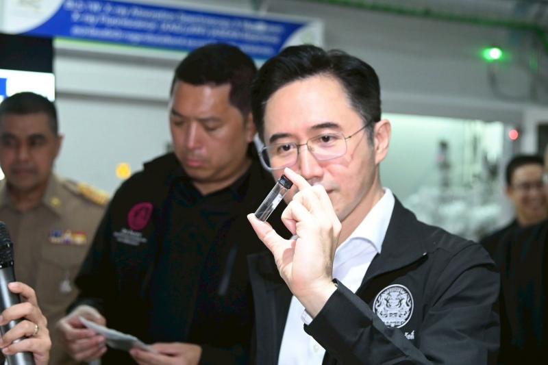 รมว.พม. ร่วมตรวจเย�