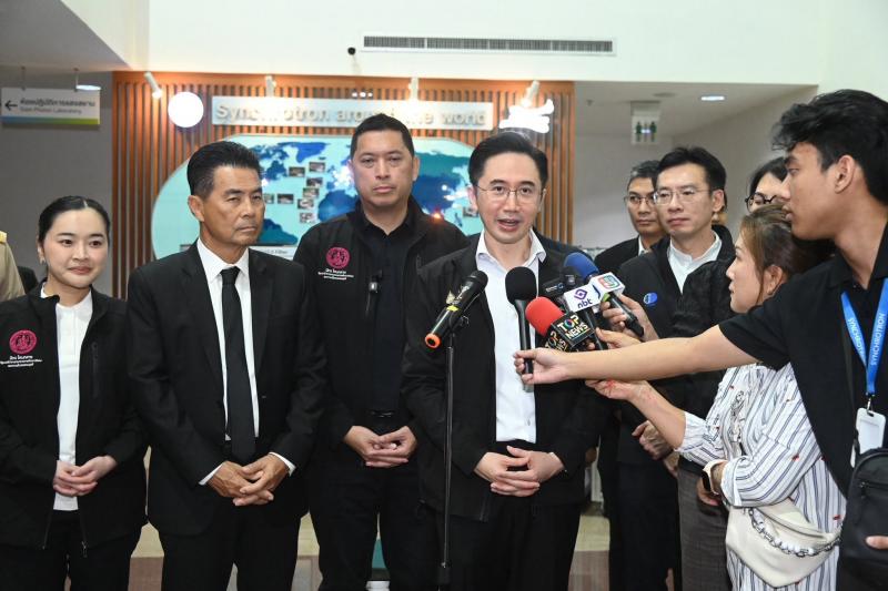 รมว.พม. ร่วมตรวจเย�