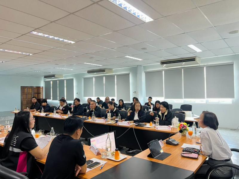 นางวาสนา ทองจันทร�