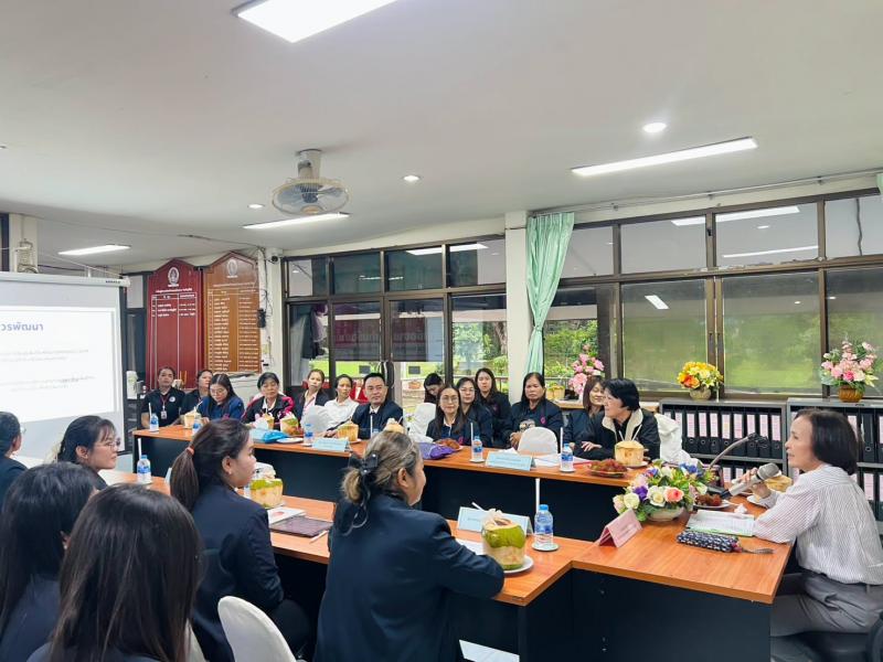 นางวาสนา ทองจันทร�