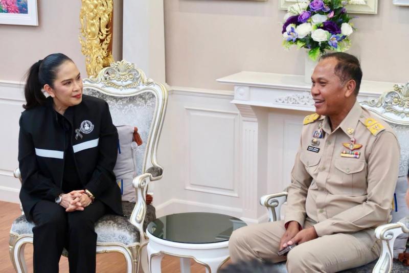 นางจิตติมา กรีอาร�