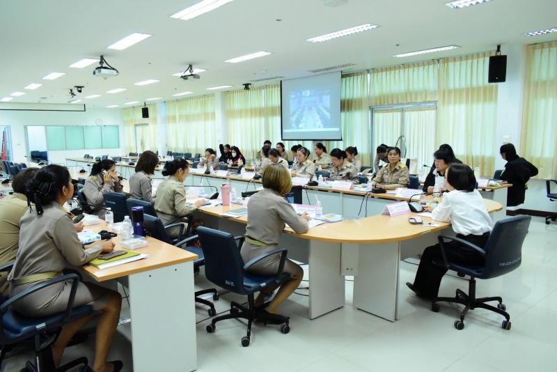 นางวาสนา ทองจันทร�