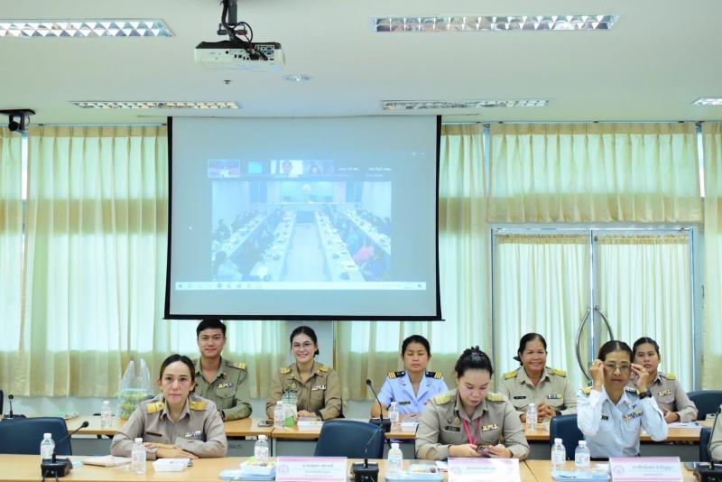 นางวาสนา ทองจันทร�