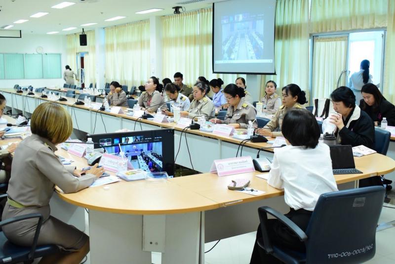 นางวาสนา ทองจันทร�