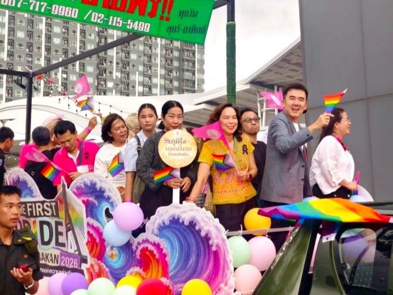 นายชนินทร์ รุ่งธน�