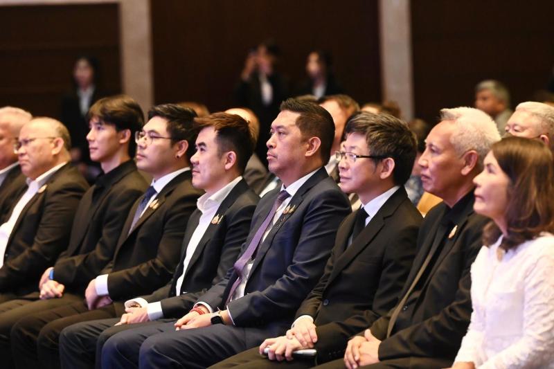รมว.พม. เป็นประธาน�