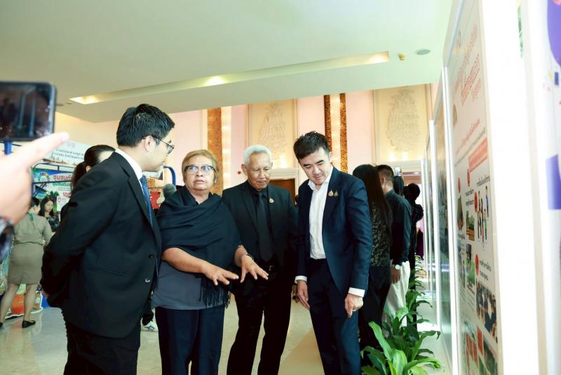 รมว.พม. เป็นประธาน�