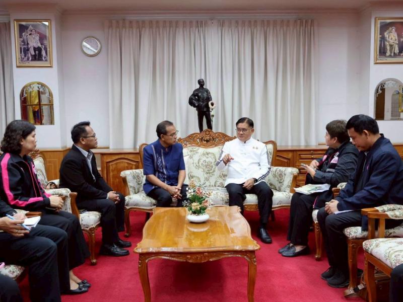นายอุเทน ชนะกุล ผู