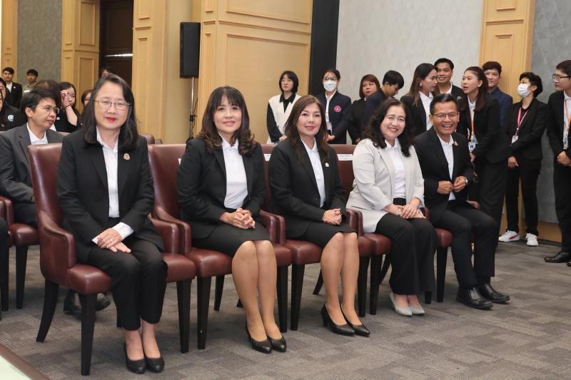 นางสาวสุนีย์ ศรีส�