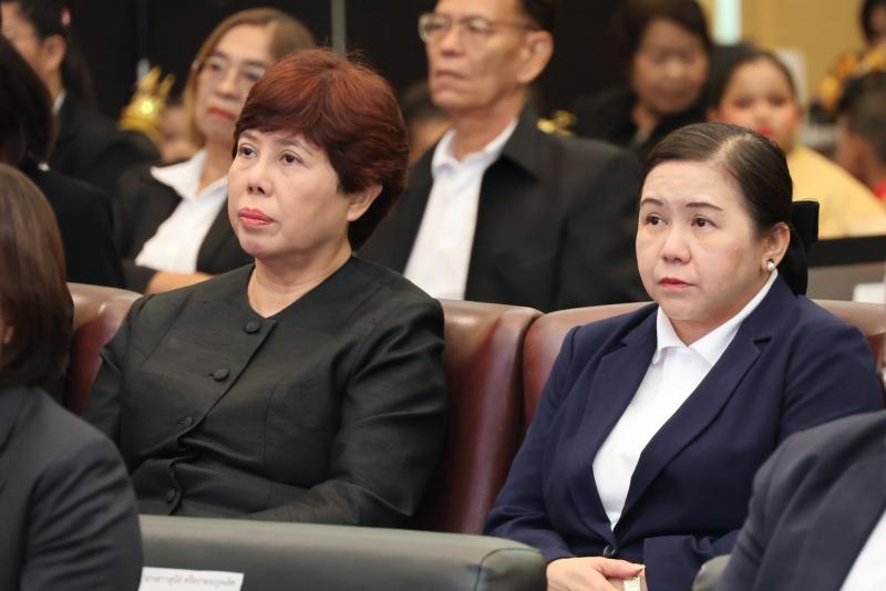 นางสาวสุนีย์ ศรีส�