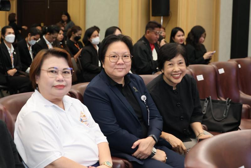 นางสาวสุนีย์ ศรีส�