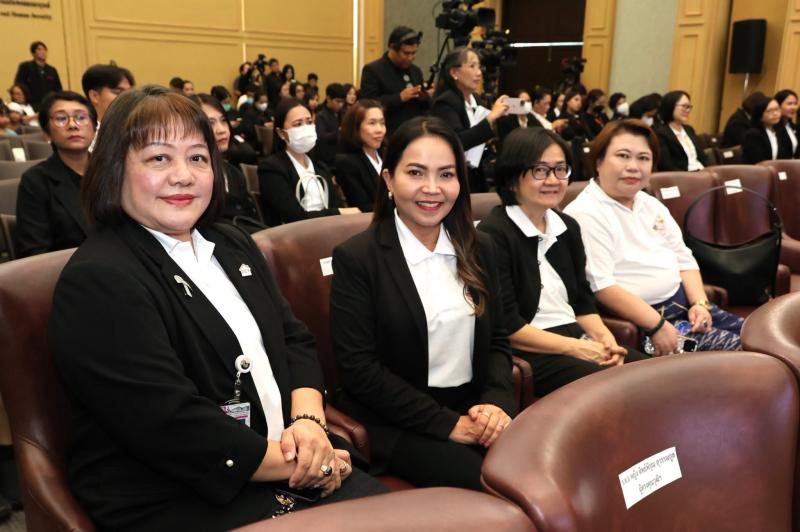 นางสาวสุนีย์ ศรีส�