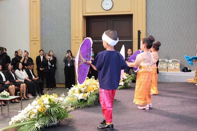 นางสาวสุนีย์ ศรีส�