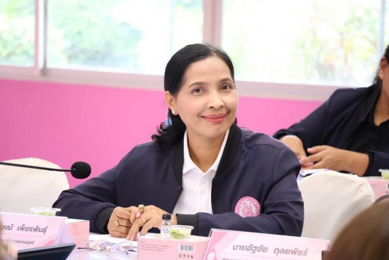 นางวาสนา ทองจันทร�
