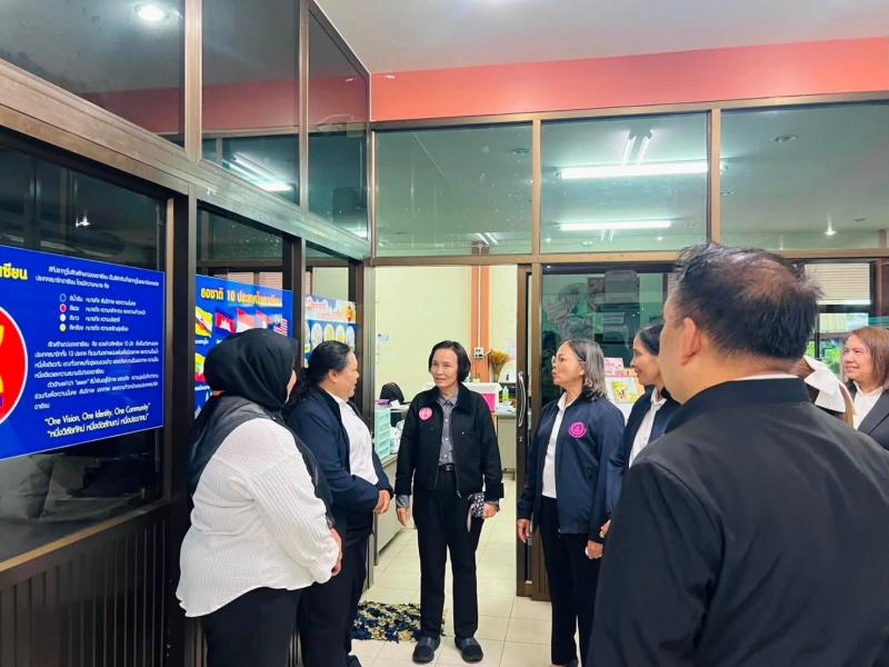 นางวาสนา ทองจันทร�