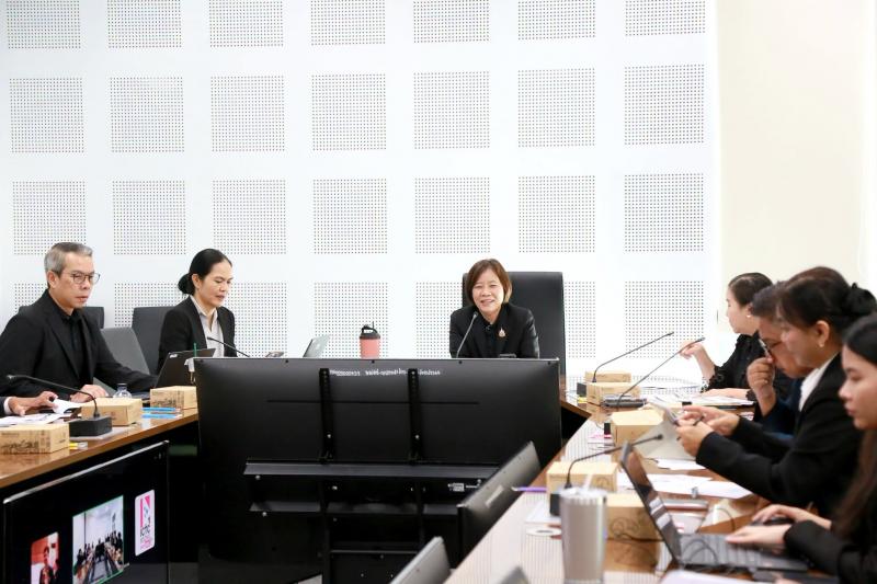 นางสาวสุนีย์ ศรีส�