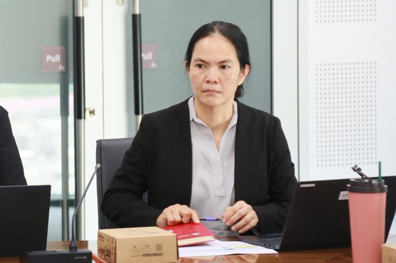 นางสาวสุนีย์ ศรีส�