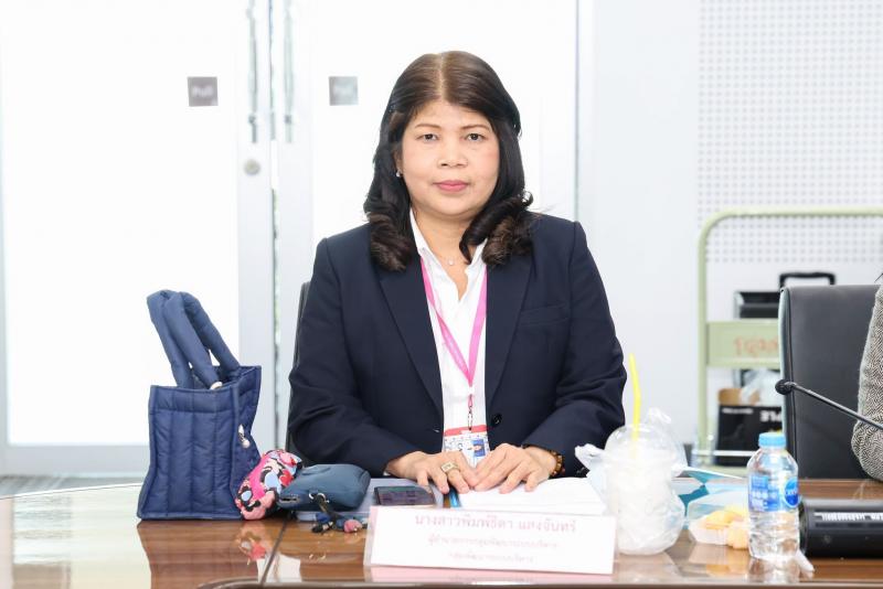 นางเตือนใจ คงสมบั�