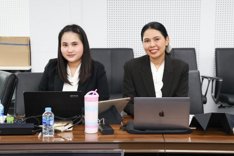 นางเตือนใจ คงสมบั�