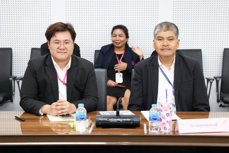 นางเตือนใจ คงสมบั�