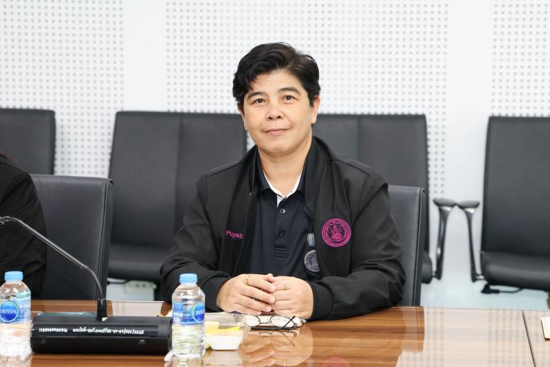 นางเตือนใจ คงสมบั�