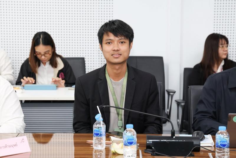 นางเตือนใจ คงสมบั�