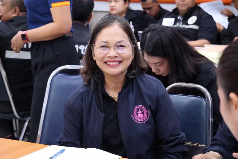 นางวาสนา ทองจันทร�