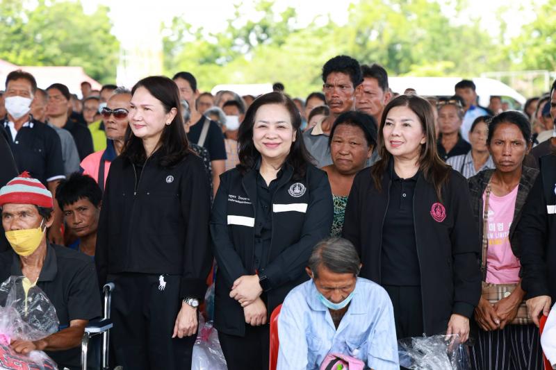 รมว.พม. เป็นประธาน�